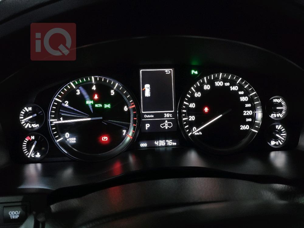 Lexus LX